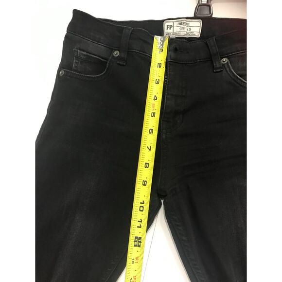 Free People Jeans Women's Size 26 Distressed Skinny Stretch Black Wash - Picture 5 of 6